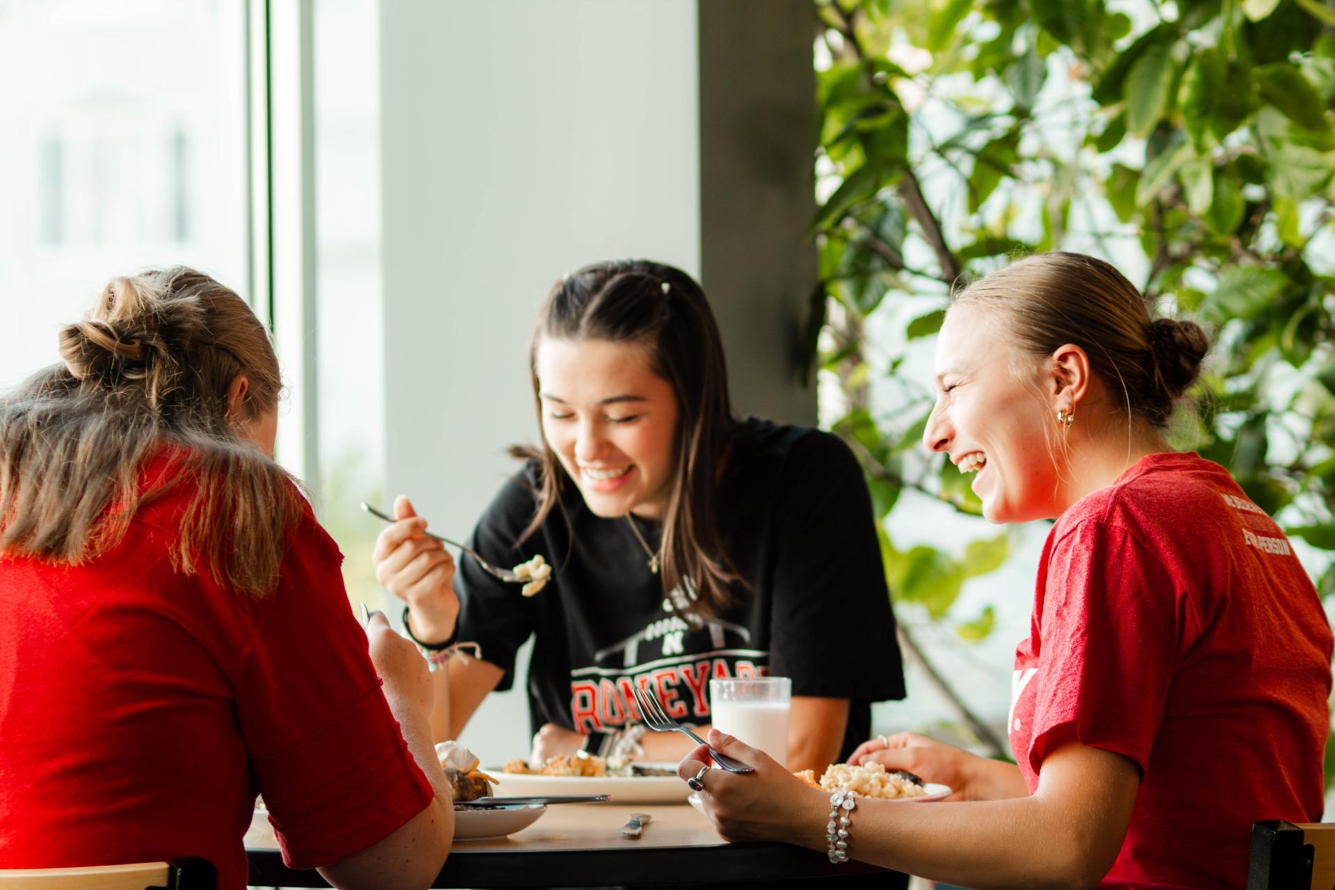 Students enjoy steak dinner night at the Harper Dining Center