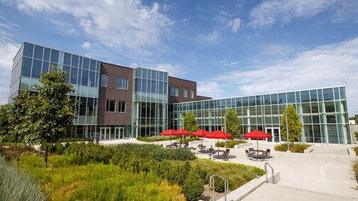 An exterior image of Willa Cather Dining Center
